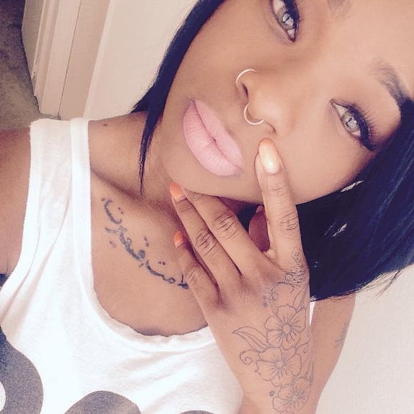 Meet your Posher, Keyana - Picture 1 of 1